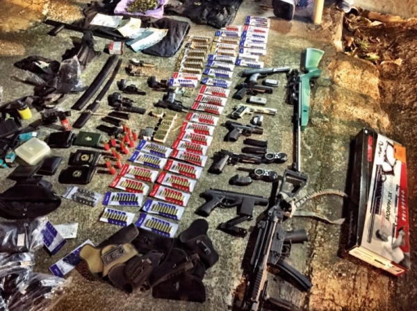 PM apreende armas, munições e simulacros em casa no Jardim Vila Boa