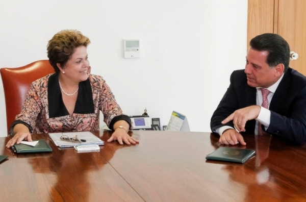 Dilma reprovada por 87%; Marconi aprovado por 53,8%