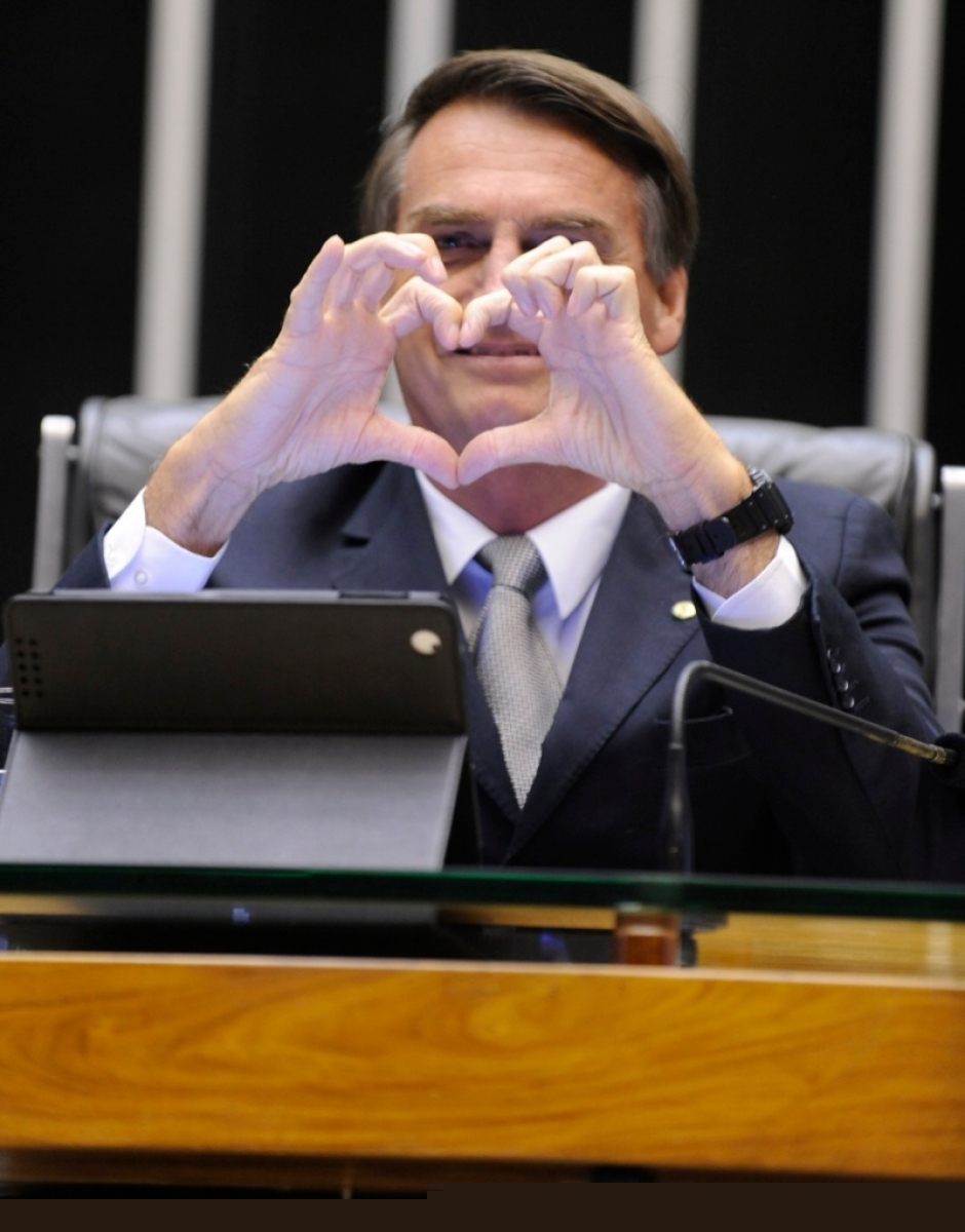 Bolsonaro vai recorrer de sentença por danos morais a Maria do Rosário