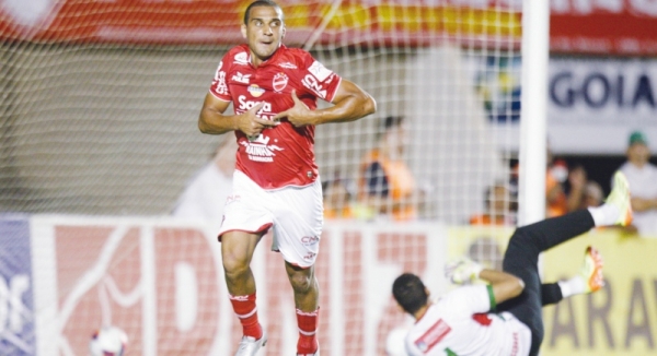 Líder na reta final da 1ª fase  Já classificado, Vila Nova assume a ponta do Grupo A, que tentará manter no domingo. Bru