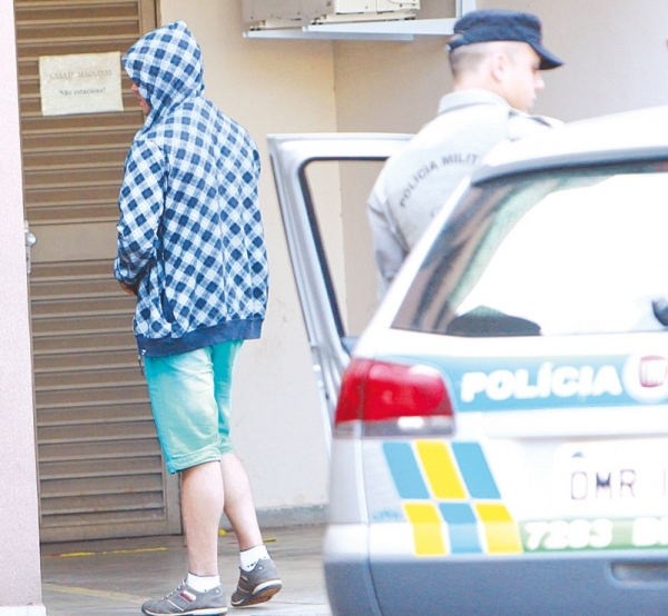 MP vê indícios de fuga e ameaças  Segundo promotor, Tiãozinho Costa estaria ameaçando testemunha e seu cunhado poderia f