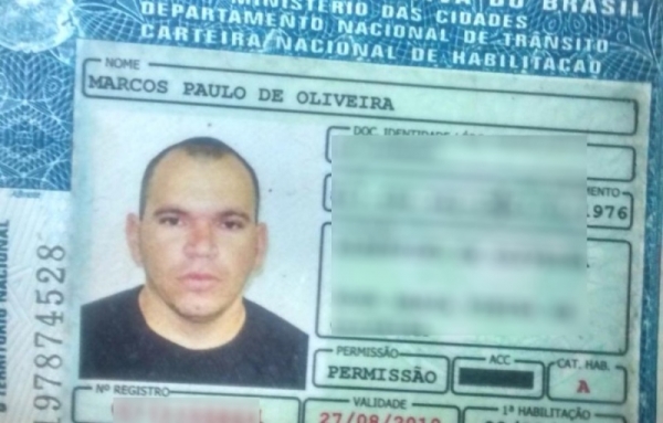 Soldado da PM e mulher são executados a tiros dentro de carro  Um amigo do casal foi baleado no braço e passa bem. Polic