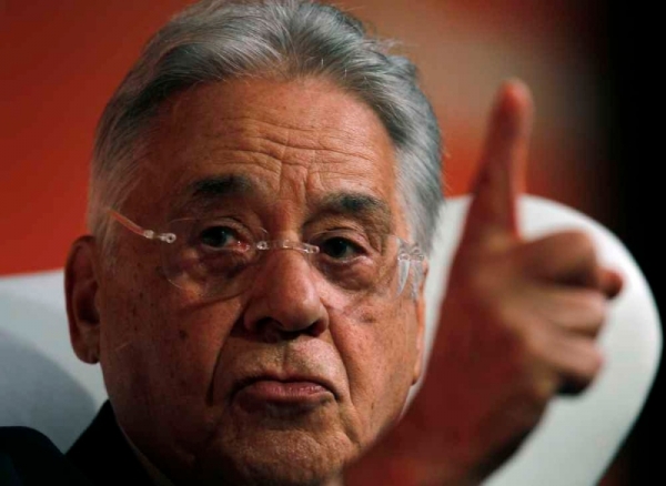 \\\'PT deve estar mordendo a língua\\\', diz FHC em rede social