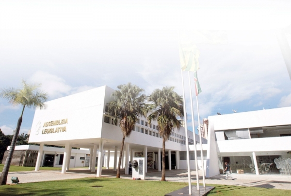 Deputados desconhecem fantasmas