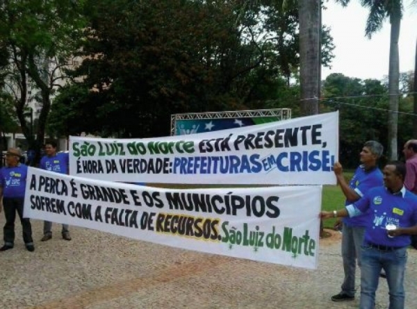 Municípios protestam contra falta de recursos