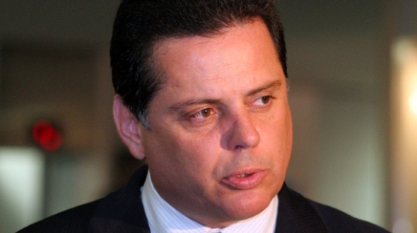 Governador sanciona lei que aumenta impostos