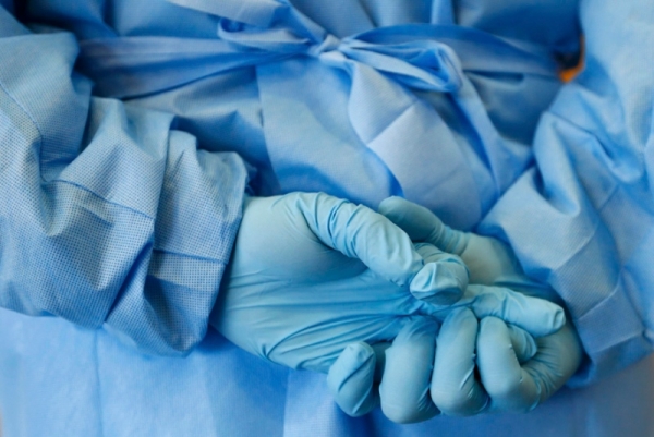 Ebola é detectado novamente em enfermeira britânica que tinha sido curada