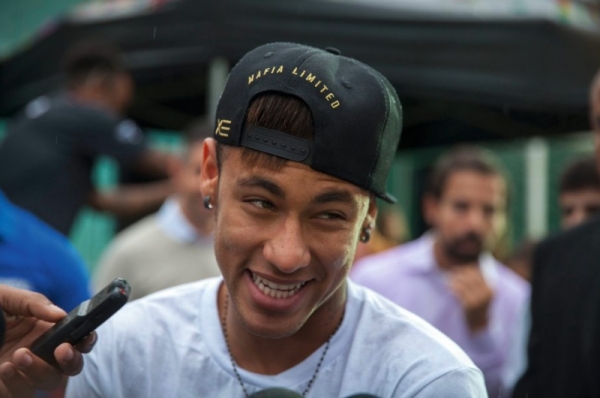 Neymar é o único brasileiro entre finalistas do prêmio Bola de Ouro