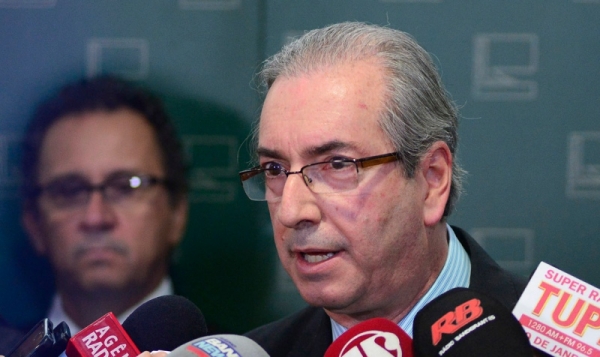 Cunha garante que não renuncia