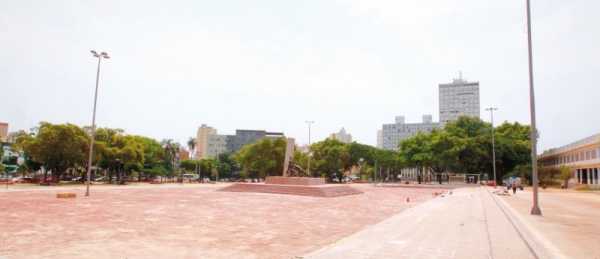 De volta ao monumental