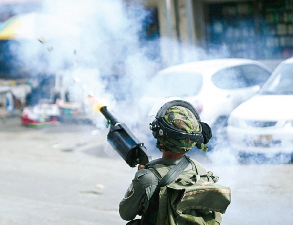 Palestinos mantêm ataques e Israel reage com mais violência