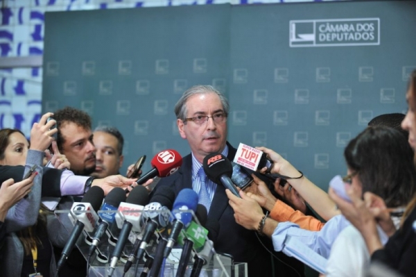 Impeachment perdeu força e fica para 2016, disse Cunha a peemedebistas