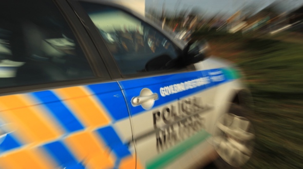 Carro é roubado com criança de 3 anos dentro