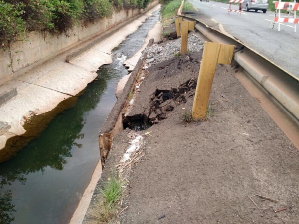 SMT interdita trecho da Marginal Botafogo com risco de desabamento