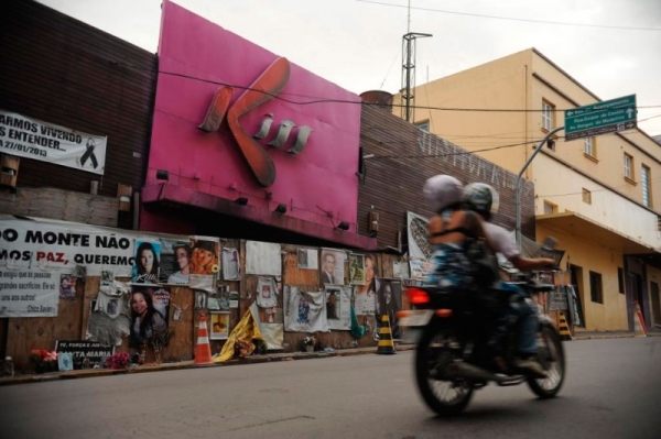 Produtor da banda que tocava na Kiss diz ser mais uma vítima da tragédia