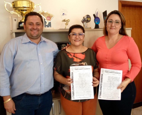 Prefeita Mércia entrega Escritura terreno para futuro Shopping Áster