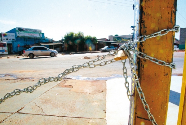 Reféns da insegurança, moradores vivem sob a lei do silêncio