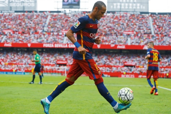 Site vaza contratos assinados por Neymar com o grupo Doyen e duas empresas