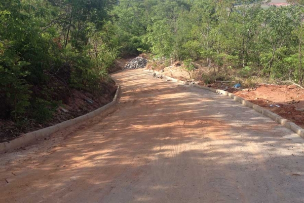 São Luis : Pavimentação do trecho que liga São Luis ao topo dos montes belos chega a sua reta final…
