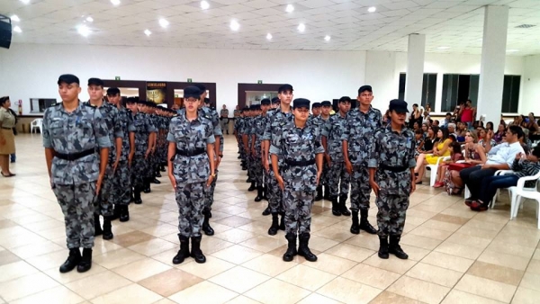 Formatura Polícia Militar Mirim