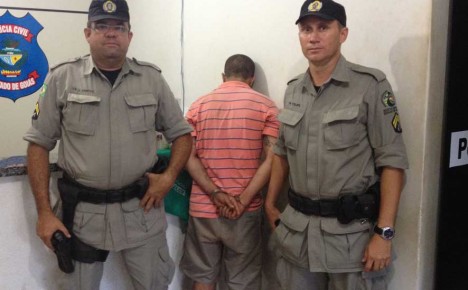 Com pedaço de pedra, homem quebra vidraça e furta drogaria em São Luis…