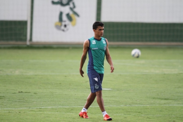 Goiás acerta venda de Erik por R$ 13 milhões