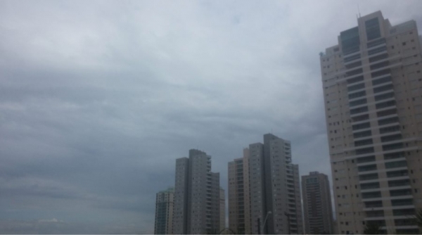 Pós-Natal nublado em Goiânia