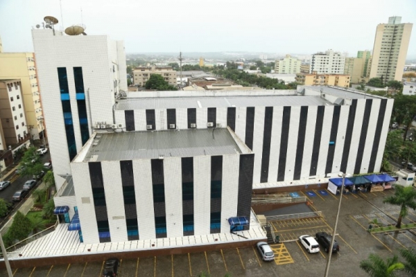 A ascensão dos palácios da fé