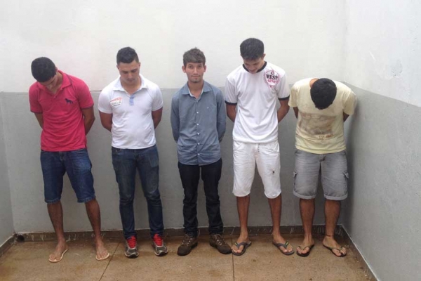 Com ação rápida da policia, quadrilha é presa, material e dinheiro roubado é recuperado