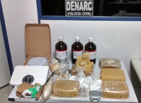 Denarc prende quadrilha de refino e tráfico de cocaína