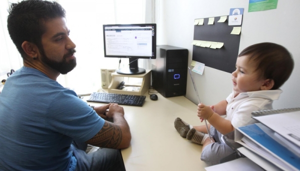 Entre projetos e mamadeiras