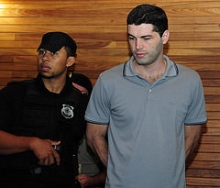 Serial killer é julgado em júri popular com transmissão ao vivo