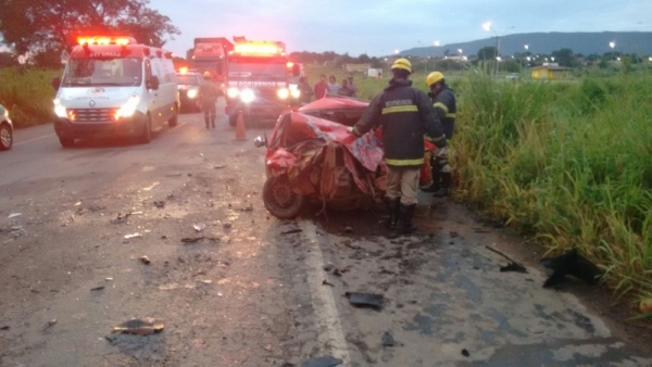 Acidente na BR-153 deixa dois mortos