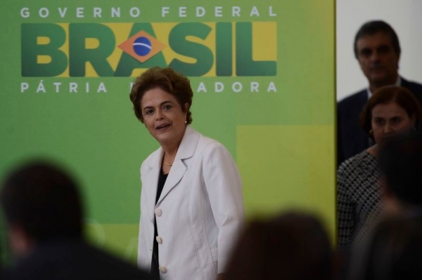Dilma reúne-se com Eduardo Cardozo e Jaques Wagner após delação de Delcídio do Amaral
