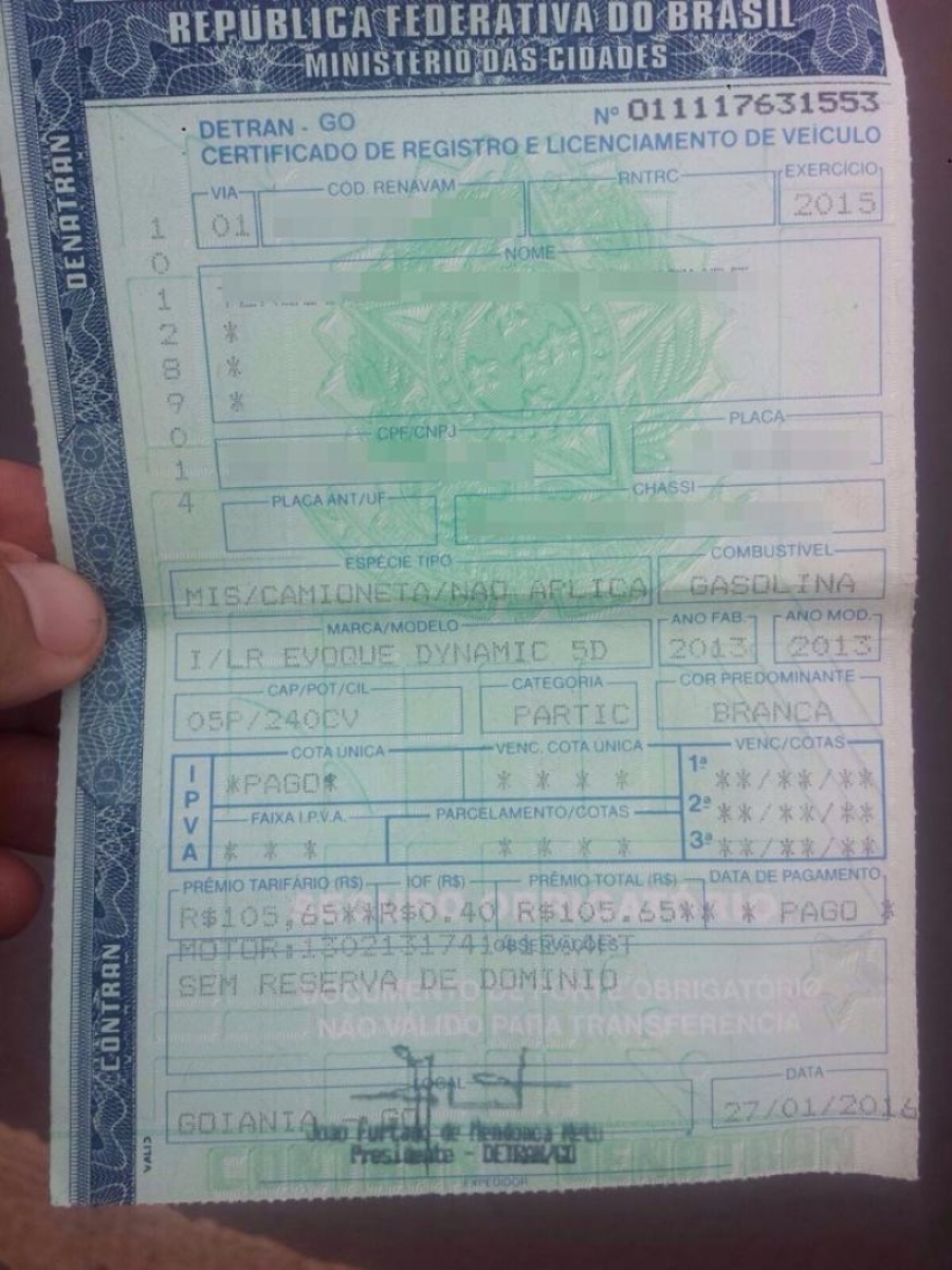 Homem é preso com documento falso de Land Rover