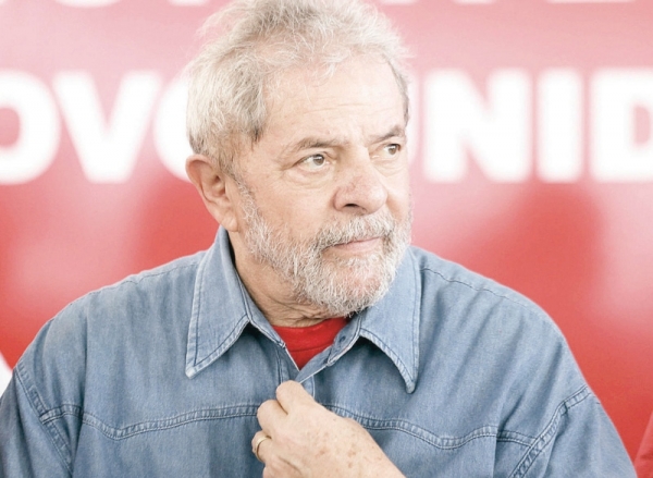 MP de São Paulo pede a prisão de Lula