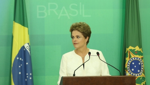 Dilma repudia tentativa de envolvimento de seu nome em iniciativa de Mercadante