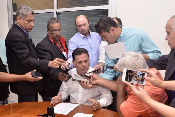 Temos que saber driblar a crise, diz Marconi em entrevista