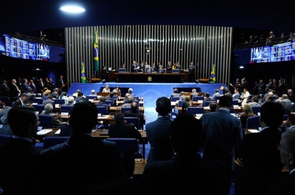 PMDB terá maioria em comissão do impeachment no Senado