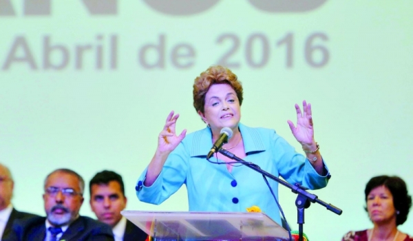 Dilma já vê queda como inevitável