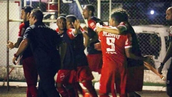 Vila Nova surpreende Luverdense e deixa a zona de rebaixamento da Série B