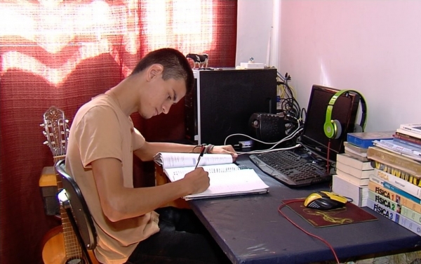 Estudante é aprovado em universidade, mas não consegue se matricular pela cor da pele