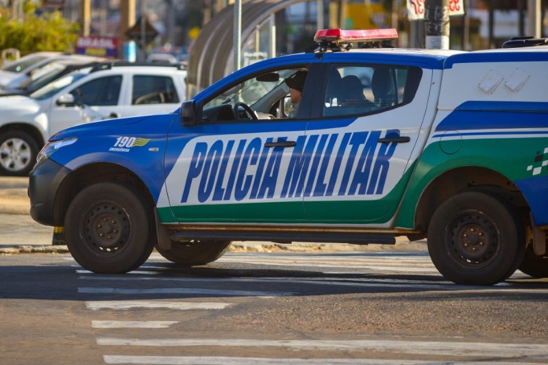 PM prende homem que ameaçou matar esposa e filho de oito anos, em Anápolis