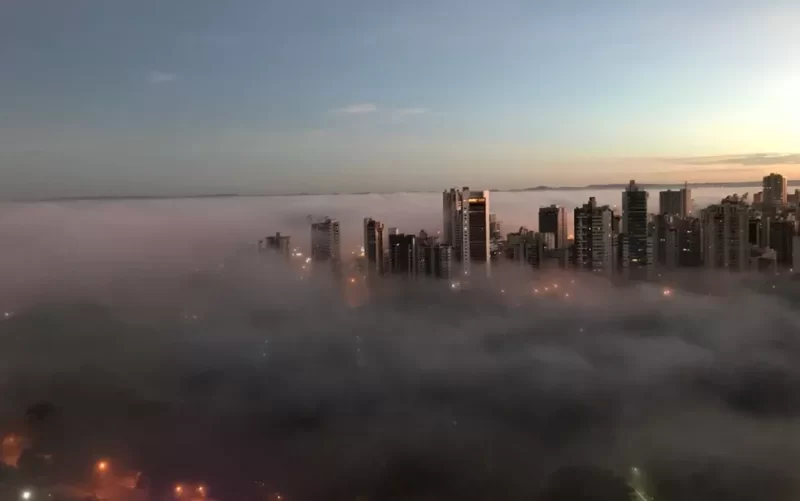 Aeroporto de Goiânia fecha por 3 horas devido à forte neblina, impactando 7 voos
